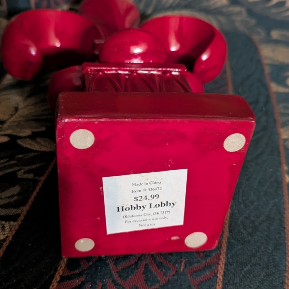 Red Fleur-de-Lis Decor - Picture 3 of 3